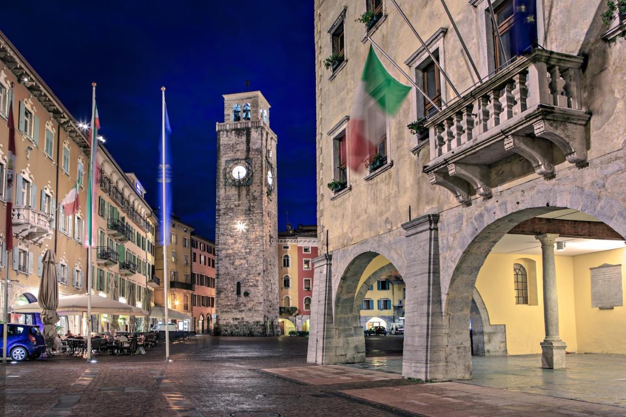 Casa O-Live Appartement Riva del Garda Buitenkant foto